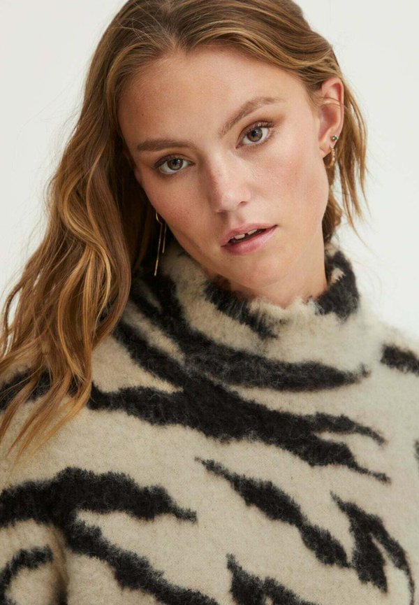 PZASTRA - Fleece jumper - beige2