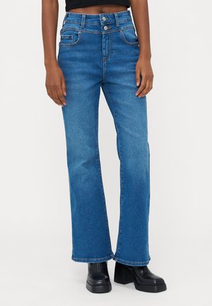 ONLDARCY - Flared jeans - medium blue denim