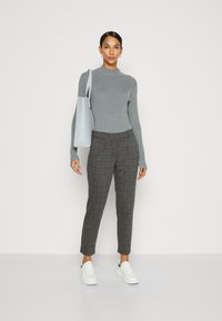 TOM TAILOR Pantalon classique - grey