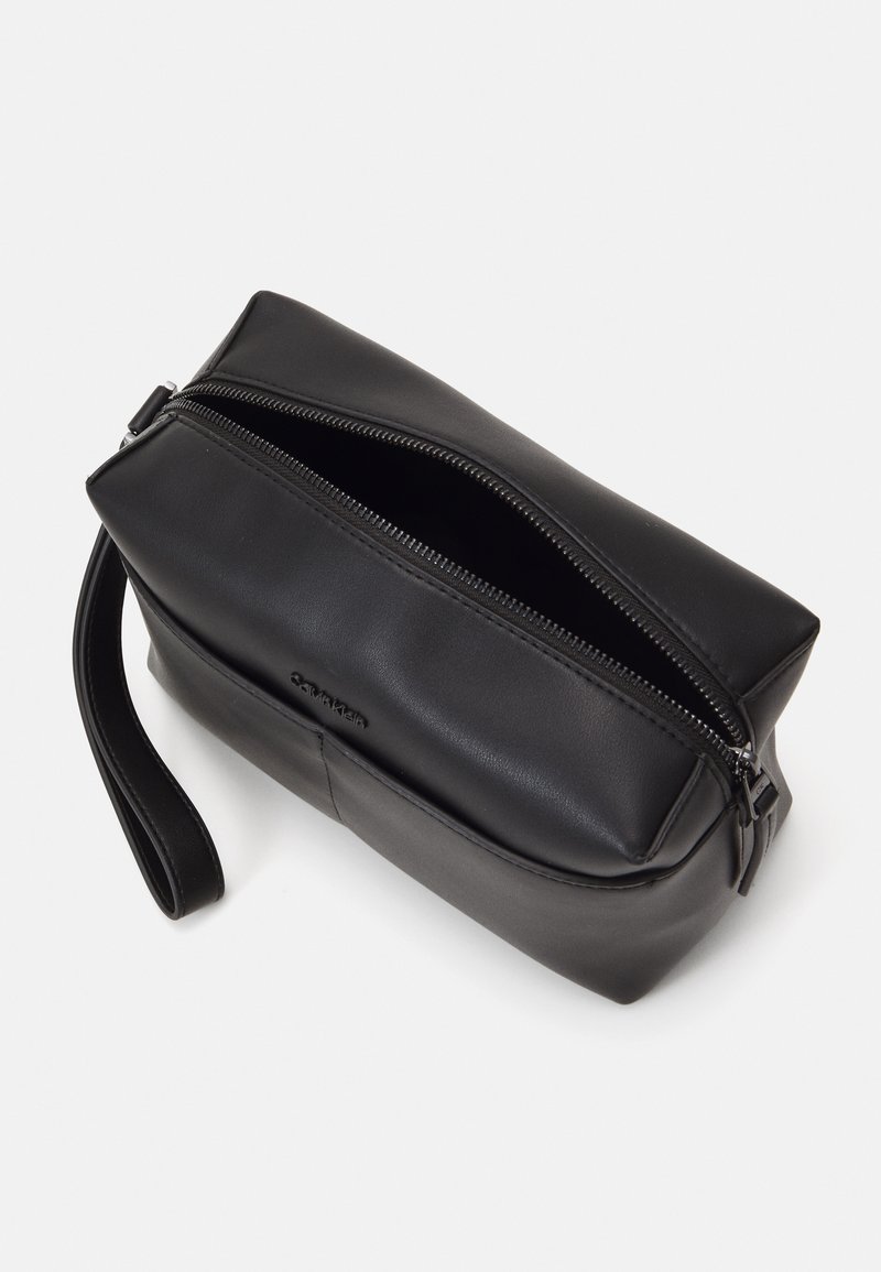 Calvin Klein WASHBAG Kosmetiktasche black palmellato/schwarz