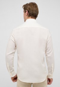 Eterna LINEN SHIRT - MODERN FIT - Overhemd - champagner