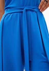 ARMEDANGELS Shorts - royal blue
