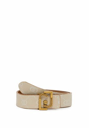 Ceinture en cuir beige avec une surface à motifs, dotée d'une boucle rectangulaire en ton doré ornée de détails décoratifs.