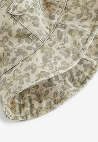Next Hatte - camouflage