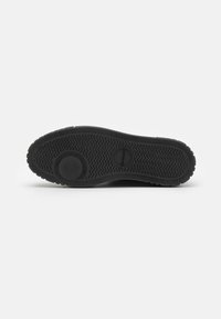 GANT Platform-nilkkurit - black