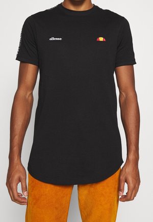 Schwarzes T-Shirt aus Baumwolle, mit abgerundetem Saum, kurzen Ärmeln, gesticktem Logo auf der Brust und gemusterten Ärmeln.