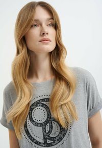 Greenpoint - T-shirt z nadrukiem