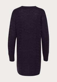 Długi, ciemnogranatowy sweter z dzianiny o fakturowanym, zygzakowatym wzorze, z prążkowanymi mankietami i zaokrąglonym dekoltem. Charakteryzuje się luźnym, oversize'owym krojem.