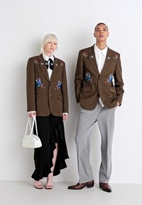 Sister Jane LILIAN EMBROIDERED UNISEX - Žakete - brown