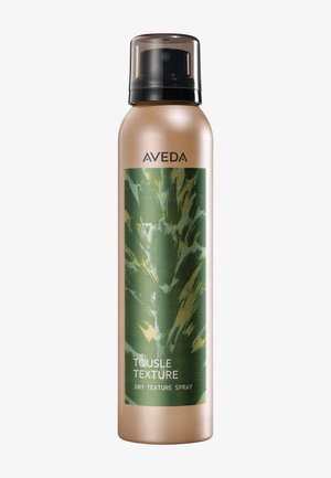 Suchy spray tekstury Aveda Tousle Texture w beżowej butelce aerozolowej z zieloną etykietą graficzną i czarną przezroczystą nakrętką.