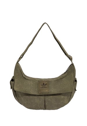 Olivgrüne Adidas Schultertasche mit verstellbarem Riemen, Frontklappe und Logo-Patch mittig auf der Vordertasche.