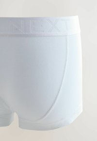 Witte katoenen boxershorts met een textuurrandje met "NEXT"-logo, een zachte afwerking en een afgeronde zoom voor een aansluitende pasvorm.