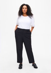 Zizzi STRAIGHT LEG WITH POCKETS - Hlače - black