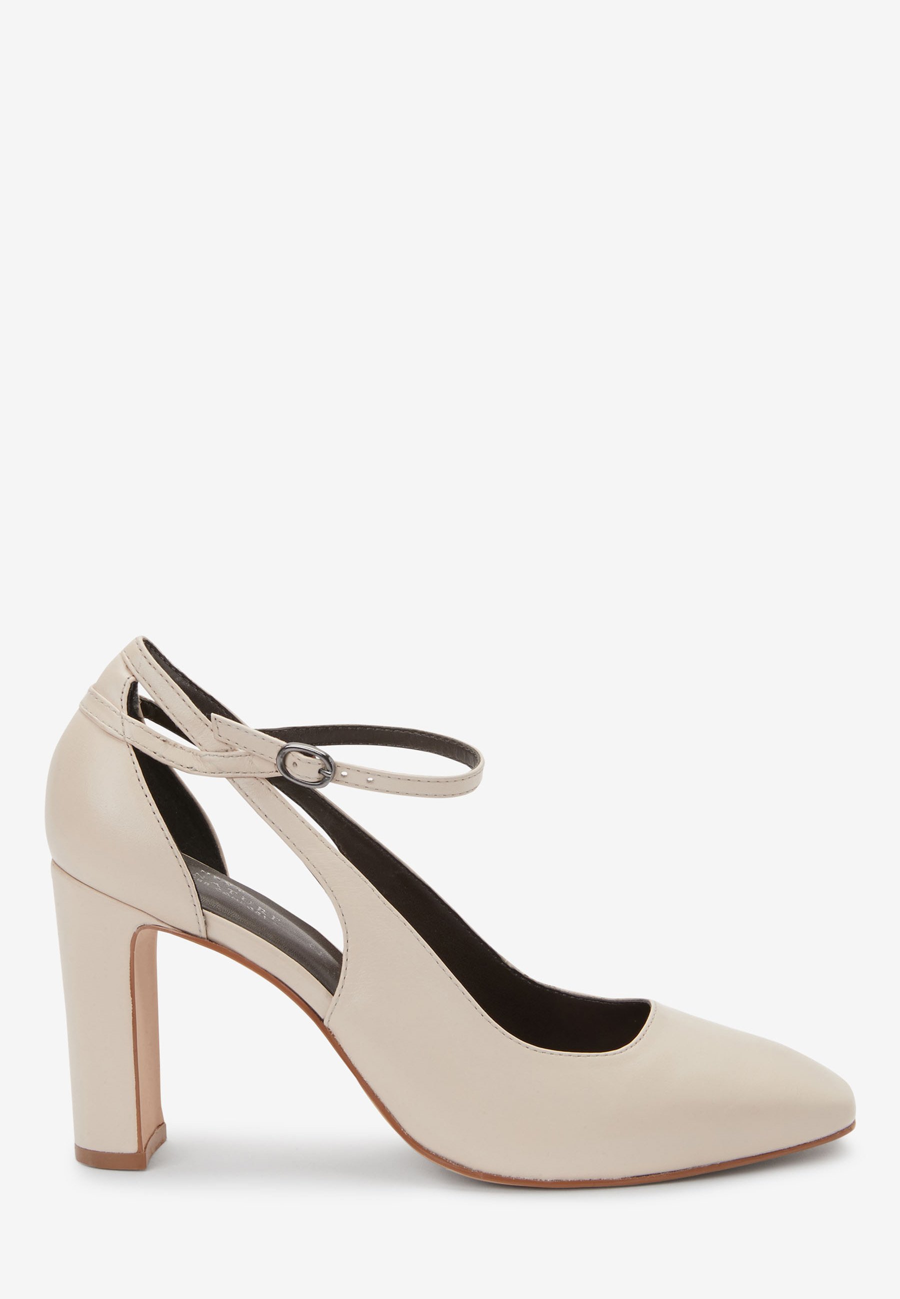 next signature heels