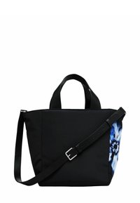 Sac cabas noir avec une bandoulière amovible, présentant un motif floral bleu sur un côté, fabriqué en tissu résistant, avec des poignées solides et un design élégant.