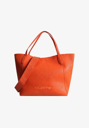 Borsa tote in pelle arancione testurizzata con due manici e una tracolla larga staccabile con piccoli borchiette decorative.