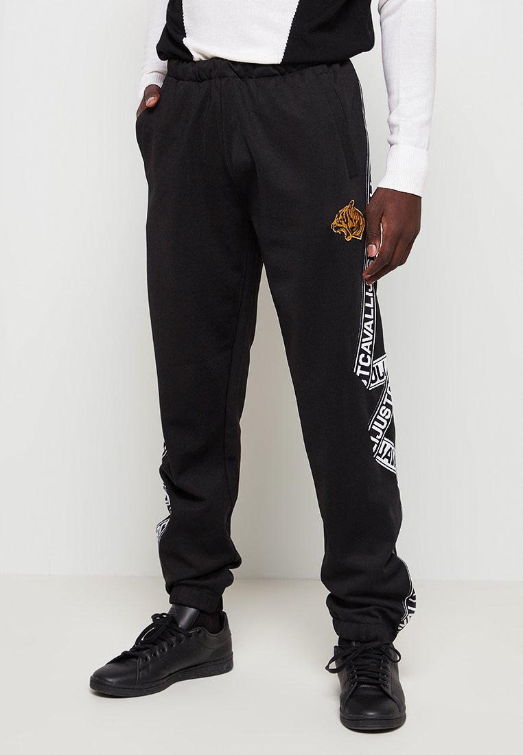 Pantaloni de trening