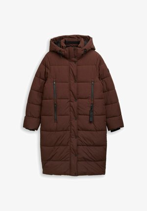 Manteau rembourré marron avec capuche, doté de boutons-pression et de poches latérales zippées, dans un design matelassé avec des accents en métal noir.