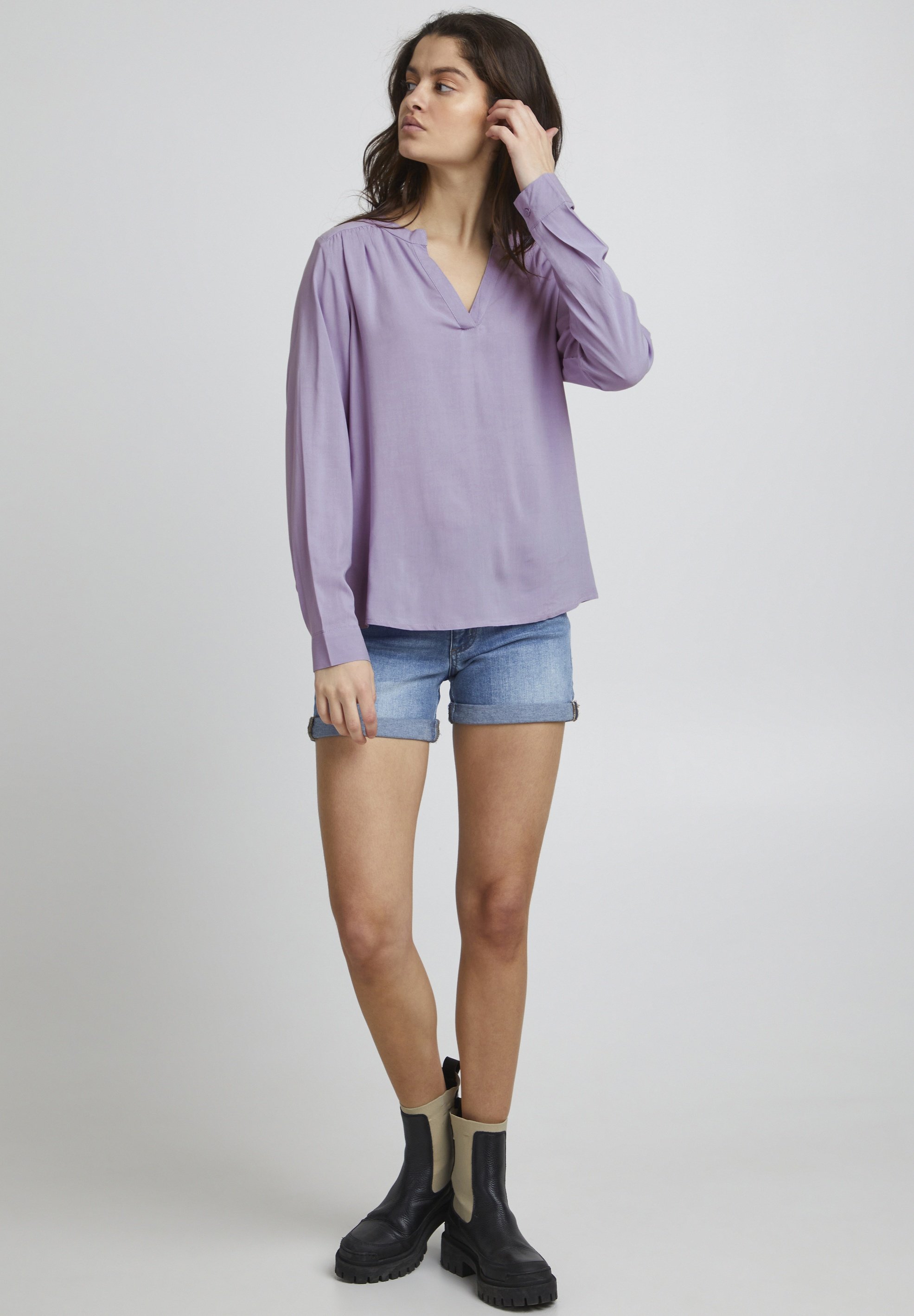 IHMAIN Heirloom Lilac Blouse with Low-Cut V-Neck Design