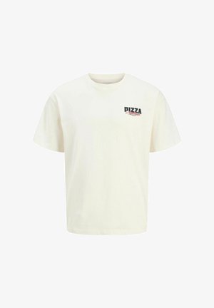 Maglietta bianca in cotone con scollo tondo, maniche corte e una piccola grafica tricolore "PIZZA" sul lato sinistro del petto.