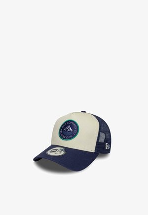 New Era, NEW ERA NE WASHED 9FORTY A-FRAME TRUCKER CAP BEIGE MARINEBLAU UNISEX - Cap - blau