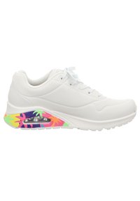 Weißer Sportschuh mit glatter Oberfläche, der eine farbenfrohe Luftpolstersohle mit pinken, grünen und blauen Akzenten aufweist. Hell gefärbte Schnürsenkel und Perforationen.