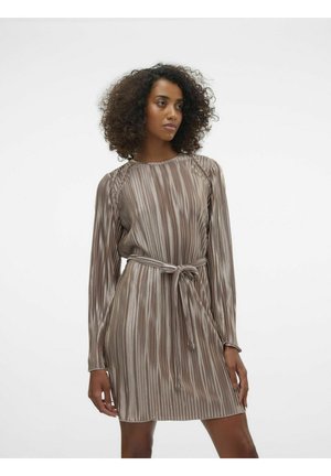 VMRIKKI  - Jurk - raw umber