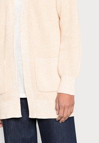 GAP Strickjacke - tan