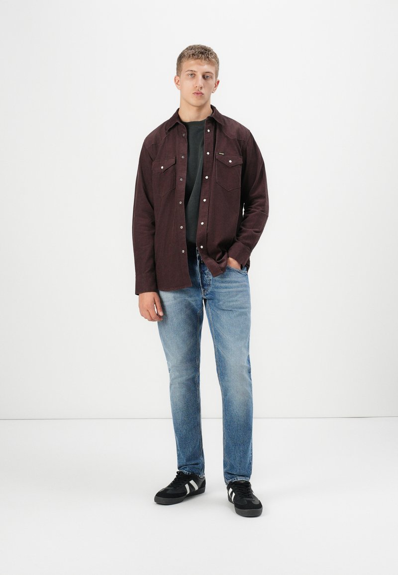 Chemise Wrangler à Carreaux Violette Taille M - Manches Longues, Boutons Nacrés - Occasion Très Bon état