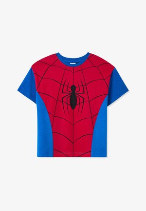 Czerwono-niebieska koszulka z krótkim rękawem z wzorem naśladującym pajęczą sieć i czarnym graficznym pająkiem na środku. Wykonana z miękkiego, lekkiego materiału.
