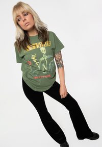 Paradiso Clothing NIRVANA REFORMANT INCESTICIDE - Print T-shirt - green