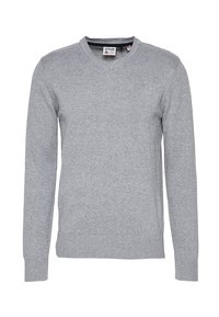 Grauer Langarm-V-Ausschnitt-Pullover aus strukturiertem Strickstoff, mit einem kleinen Logoemblem auf der Brust sowie gerippten Bündchen und Saum.