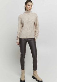 b.young BYMartine - Svetr - cement melange