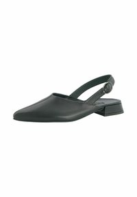 Scarpa slingback nera con punta affusolata, realizzata in pelle liscia. Presenta un design elegante e minimale con un piccolo tacco quadrato.
