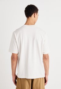 Abercrombie & Fitch VINTAGE CREAM - T-shirts - white sand
