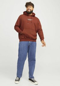 Jack & Jones JORVESTERBRO brązowy