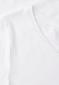 No seleccionado, white