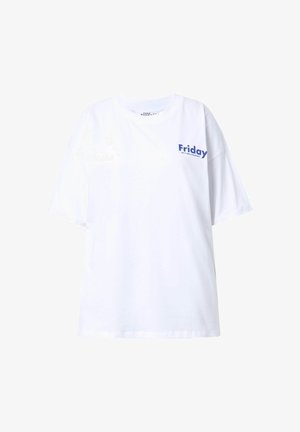 Witte katoenen t-shirt met korte mouwen en een ronde halslijn, met blauwe tekst die "Vrijdag" zegt aan de linkerkant.