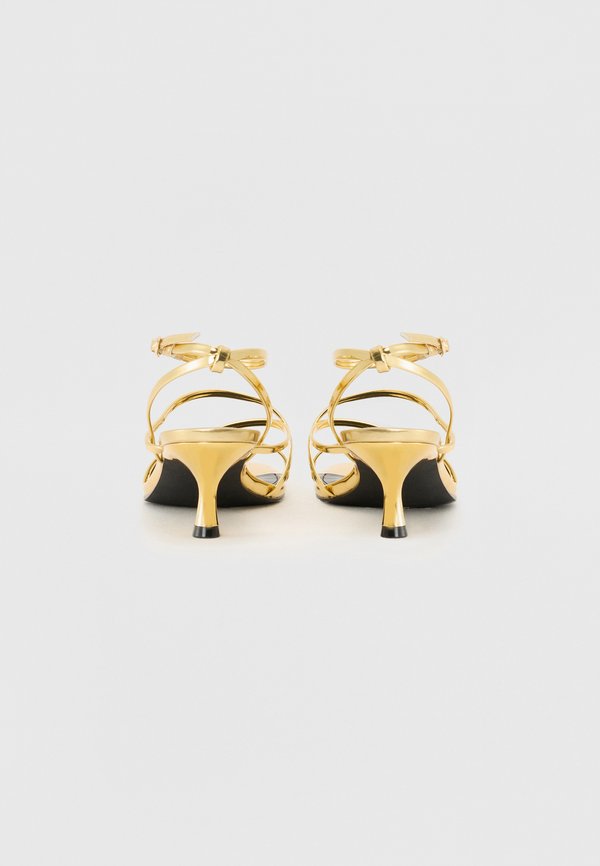 CHIQUE - Ankle cuff sandals4