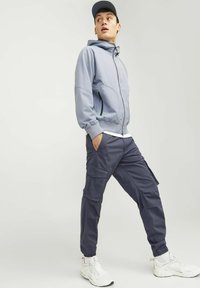 Jack & Jones JPSTKANE JJNOAH  granatowy