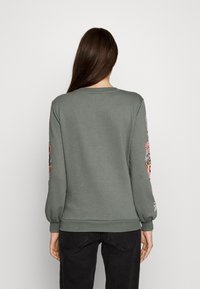 ONLY MATERNITY OLMCONNY  - Sweatshirt - balsam green