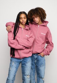 Multiply Apparel Felpa con zip - rose wine
