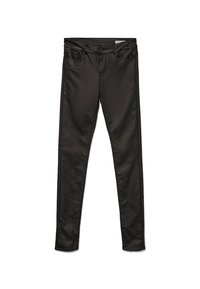 Jean skinny noir en tissu lisse. Comprend cinq poches, passants pour ceinture et une fermeture frontale boutonnée. Design minimaliste.