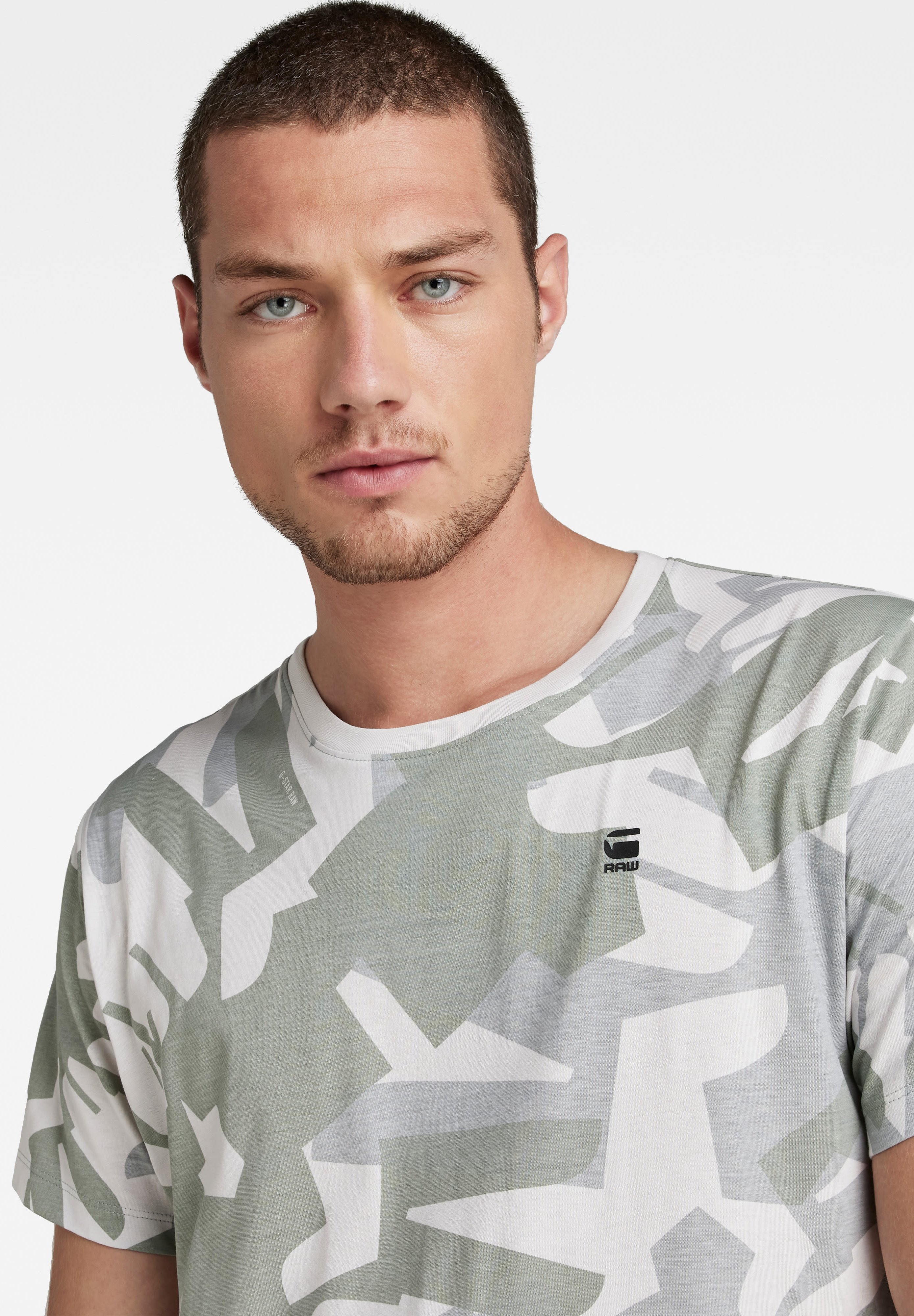 T-shirt print - nimbus cloud peacehand 