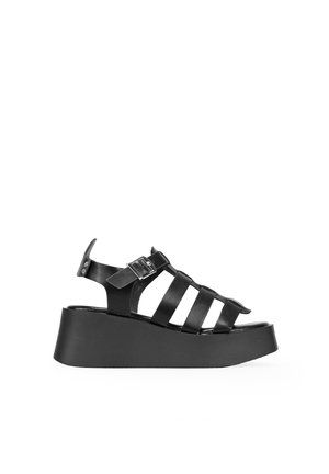 Platform sandals - black
