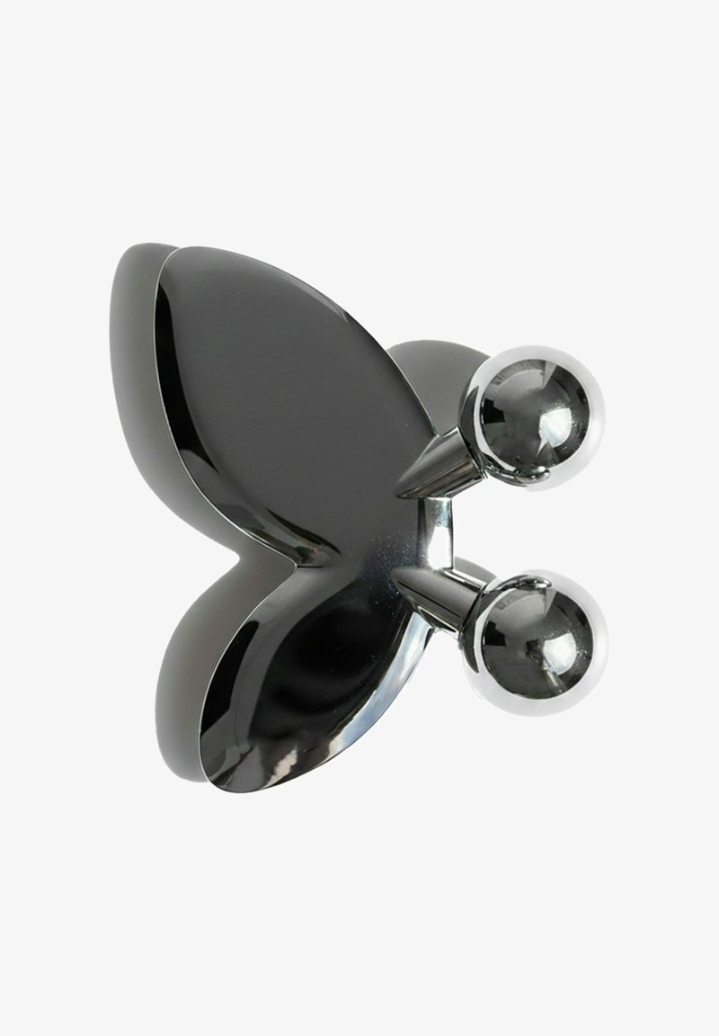 Crochet mural en plastique noir en forme de papillon avec deux accents en boule chromée brillante. Texture lisse et courbes élégantes pour un design moderne.