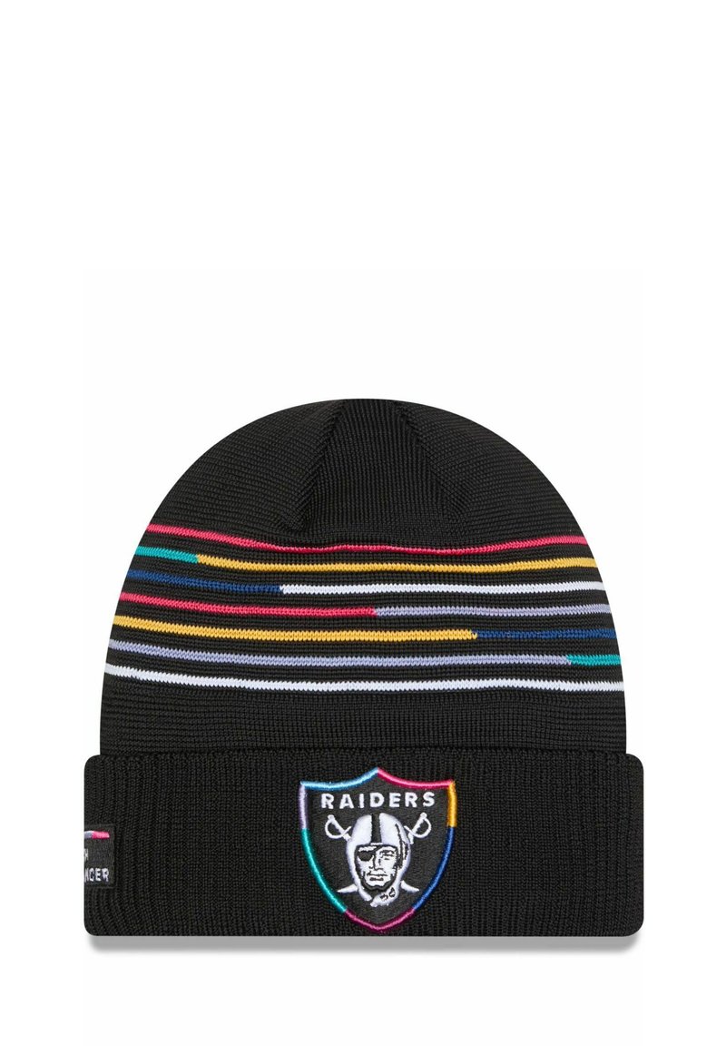 Bonnet en tricot noir avec des rayures horizontales colorées et un revers replié. Doté d'un logo des Raiders brodé sur le devant.