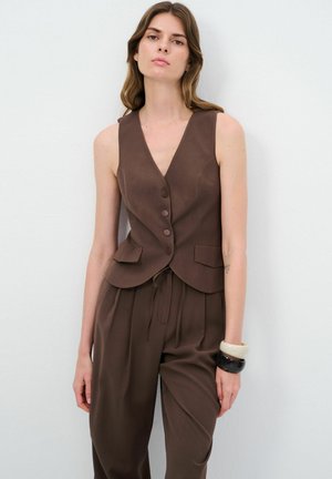 V NECK - Veste sans manches - brown