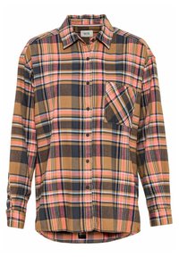 Chemise à manches longues avec boutons, motif à carreaux marron, orange, rose et bleu, avec une poche poitrine, sur fond blanc.