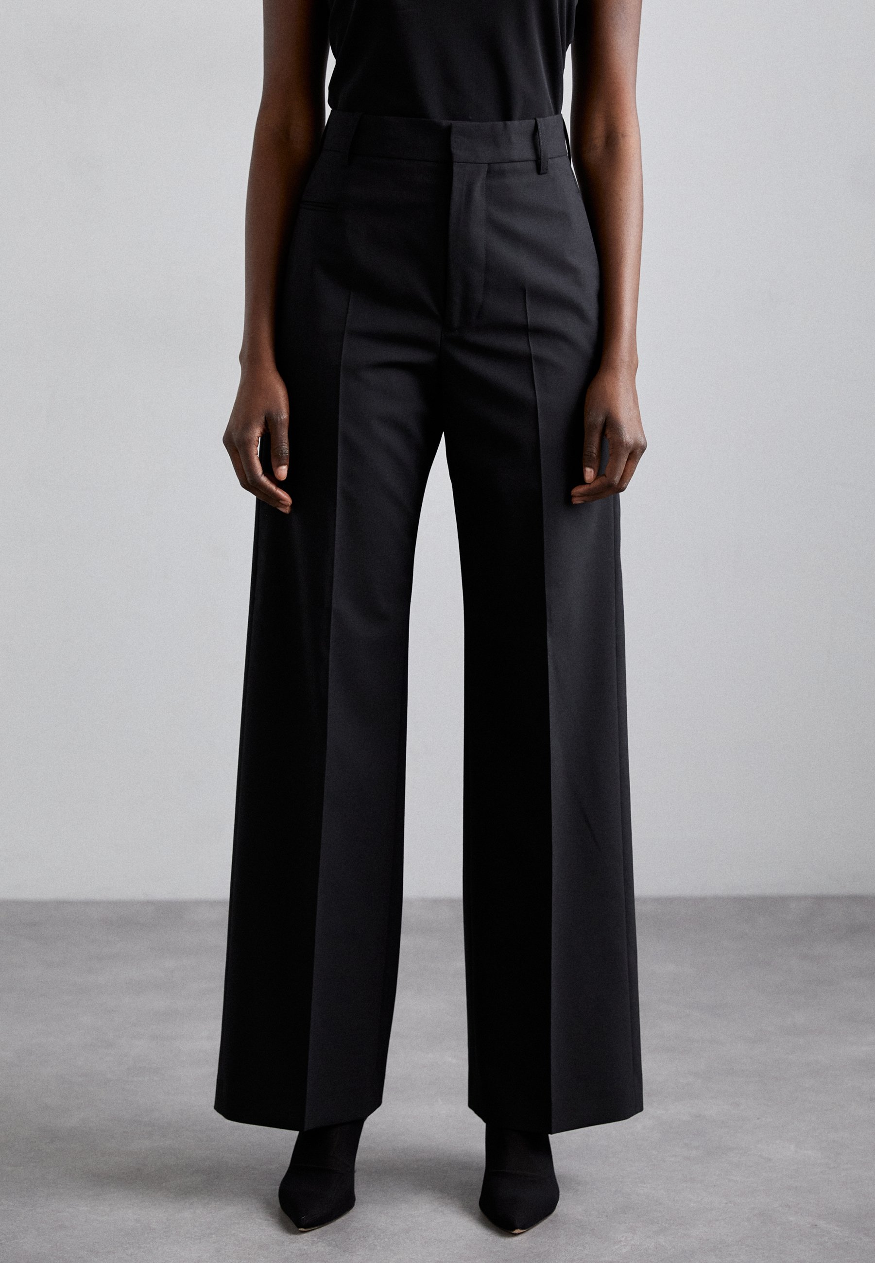 MM6 Maison Margiela PANTS - Trousers - black - Zalando